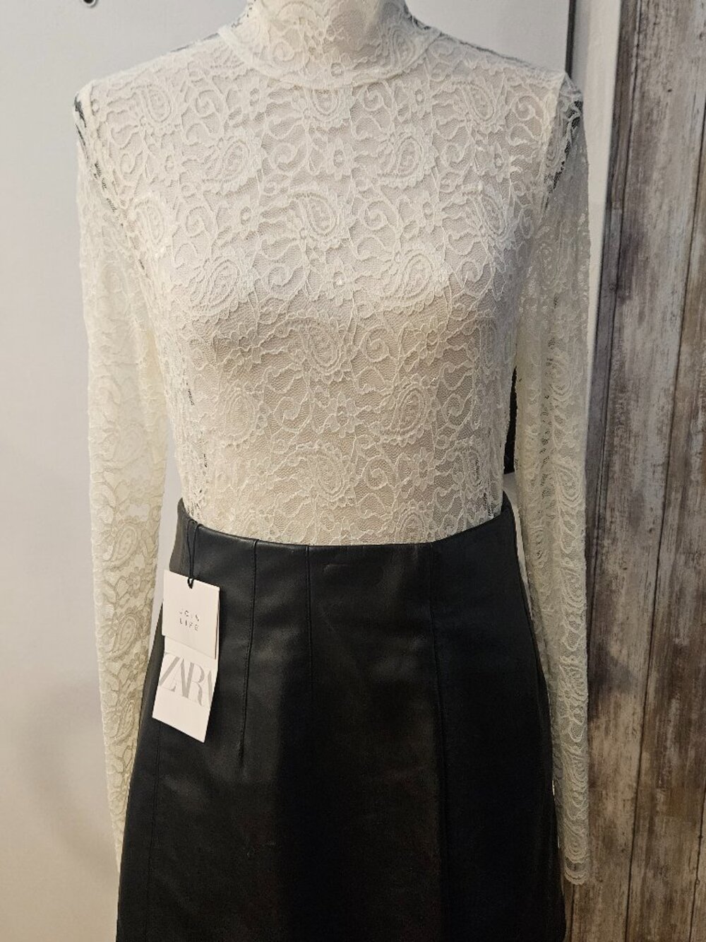Sheer Ivory M SZ Polyester Slim Fit Floral Long Sleeve Paisley Pattern Blouse